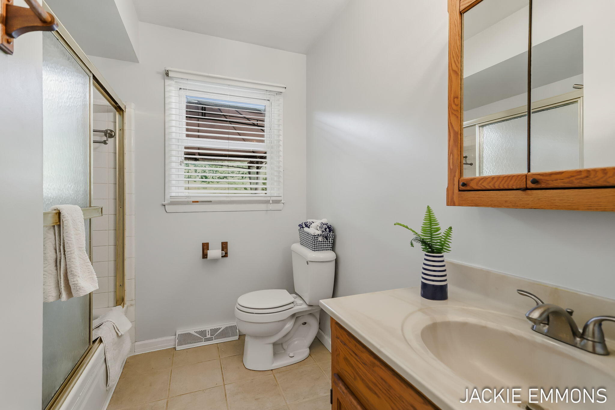 731 66th Street SE Grand Rapids MI 49548