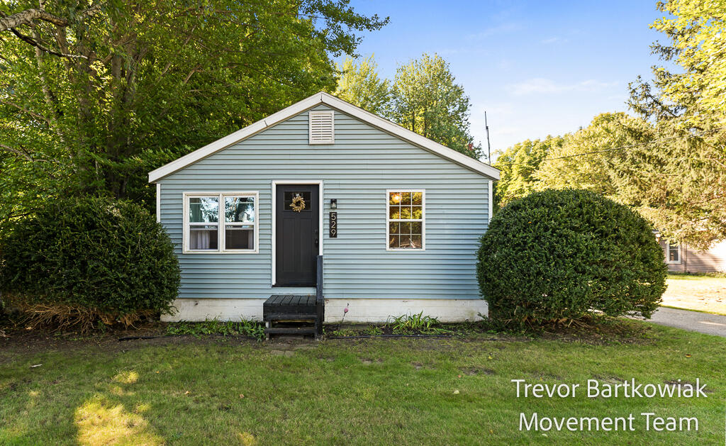 529 Porter Road Norton Shores MI 49441