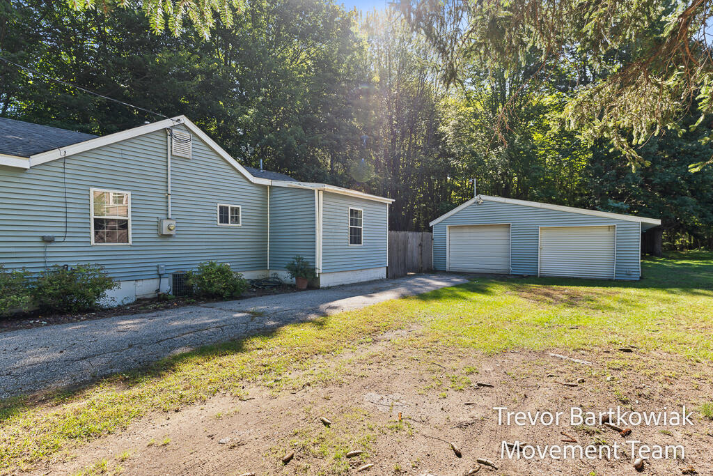 529 Porter Road Norton Shores MI 49441