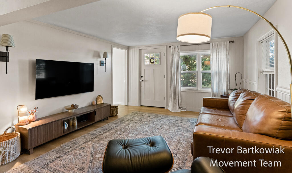 529 Porter Road Norton Shores MI 49441