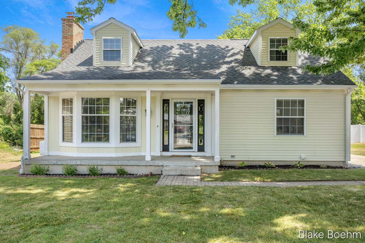 118 Lauderdale Avenue NE Grand Rapids MI 49546