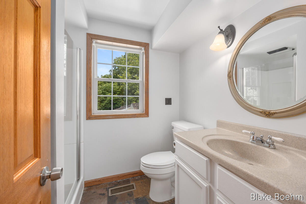 118 Lauderdale Avenue NE Grand Rapids MI 49546