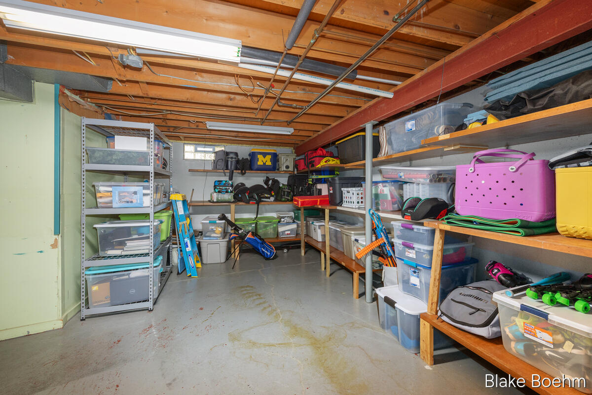 118 Lauderdale Avenue NE Grand Rapids MI 49546