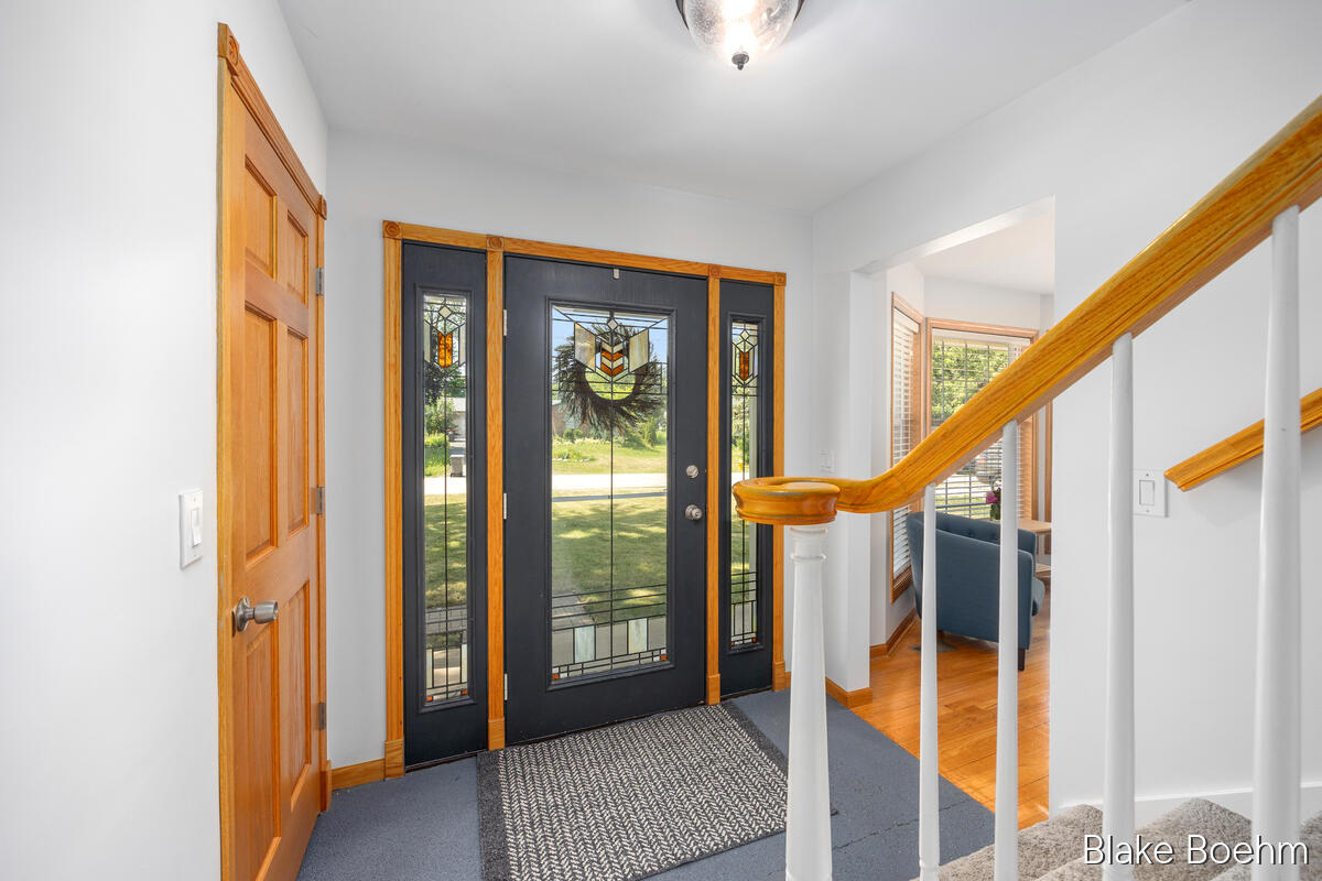 118 Lauderdale Avenue NE Grand Rapids MI 49546