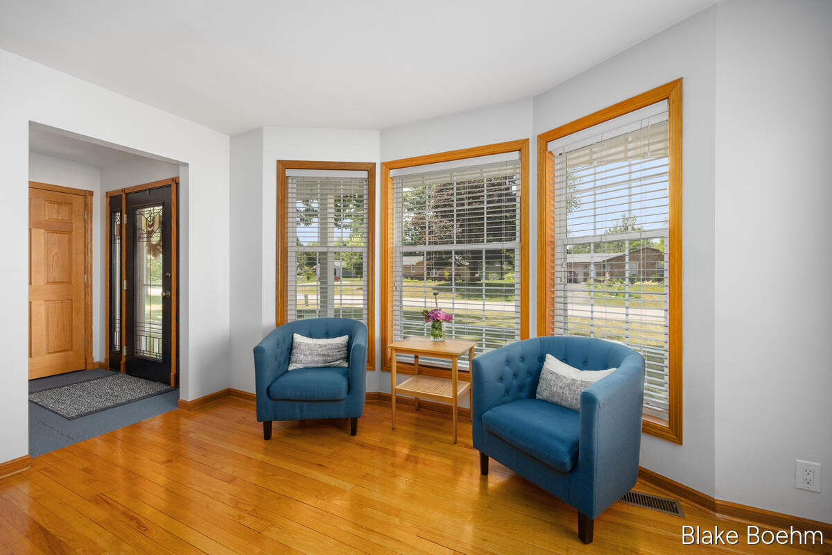 118 Lauderdale Avenue NE Grand Rapids MI 49546