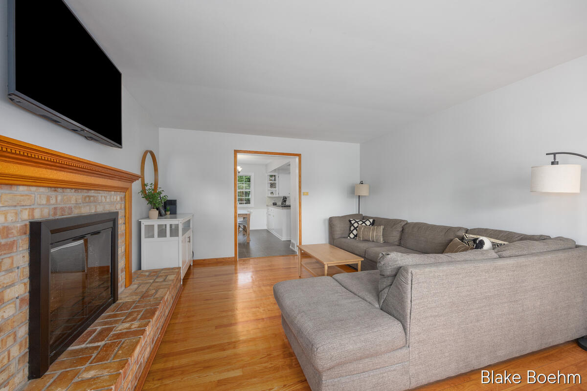 118 Lauderdale Avenue NE Grand Rapids MI 49546