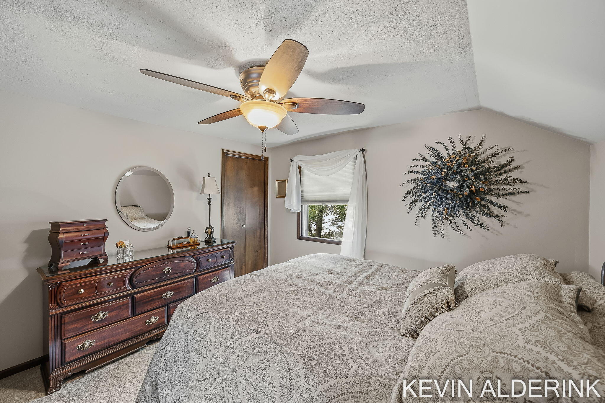 136 S Fairview Road Zeeland MI 49464
