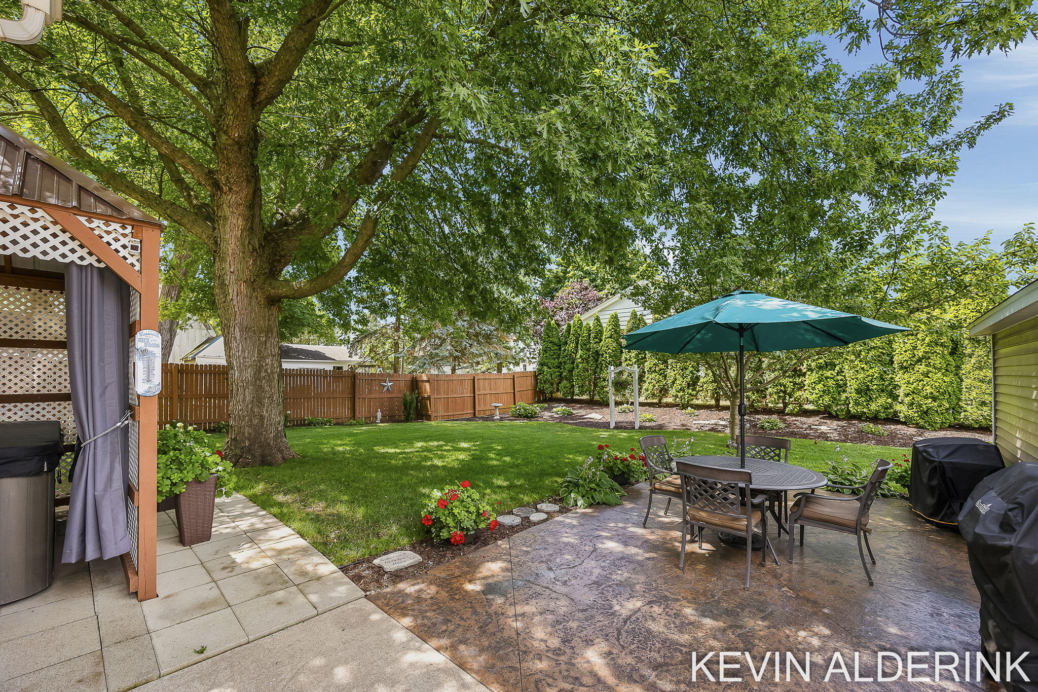 136 S Fairview Road Zeeland MI 49464