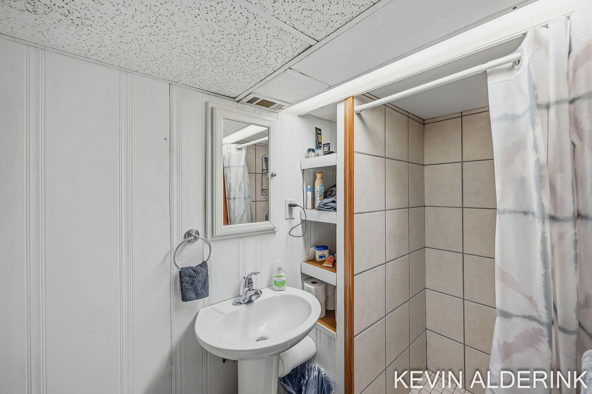 136 S Fairview Road Zeeland MI 49464