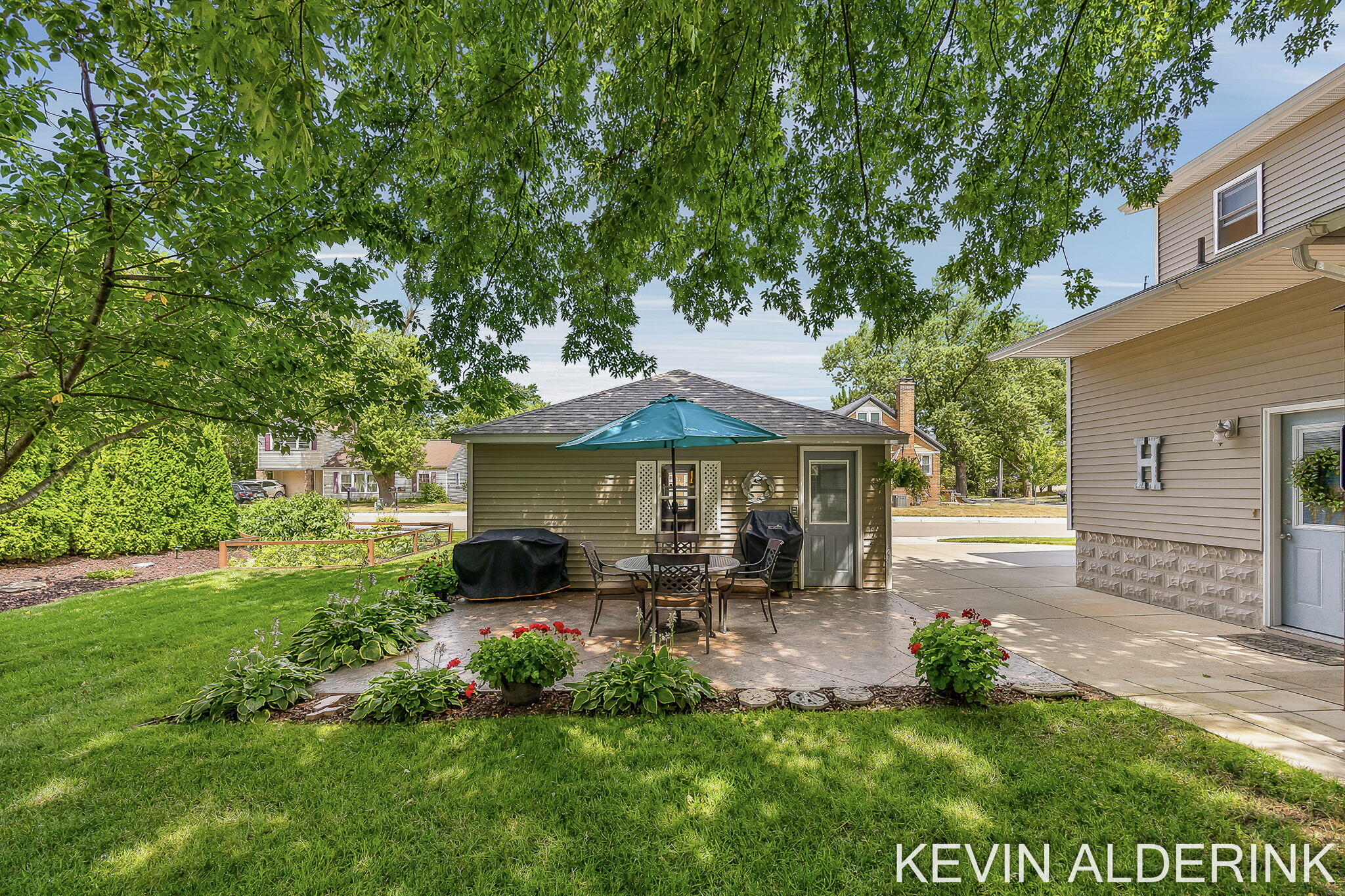 136 S Fairview Road Zeeland MI 49464