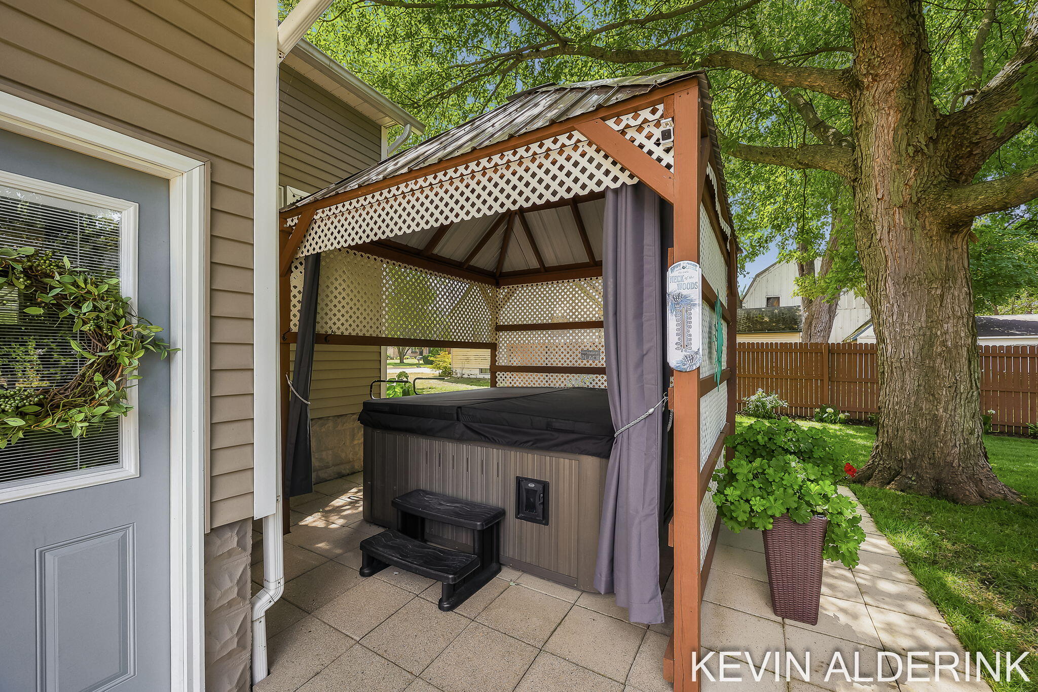 136 S Fairview Road Zeeland MI 49464