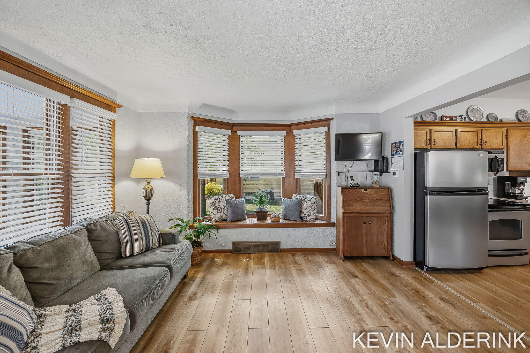 136 S Fairview Road Zeeland MI 49464