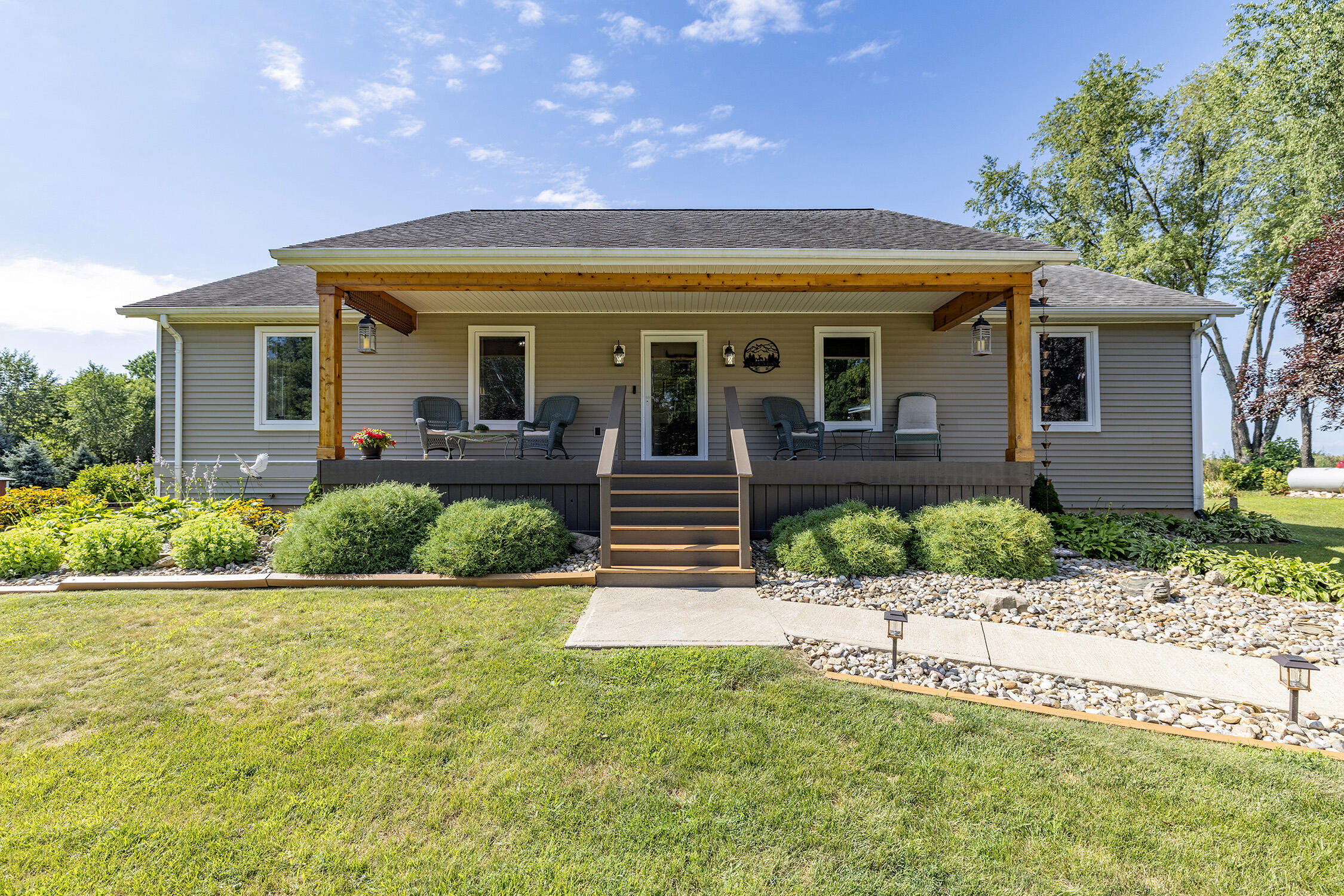 48989 92nd Avenue Decatur MI 49045