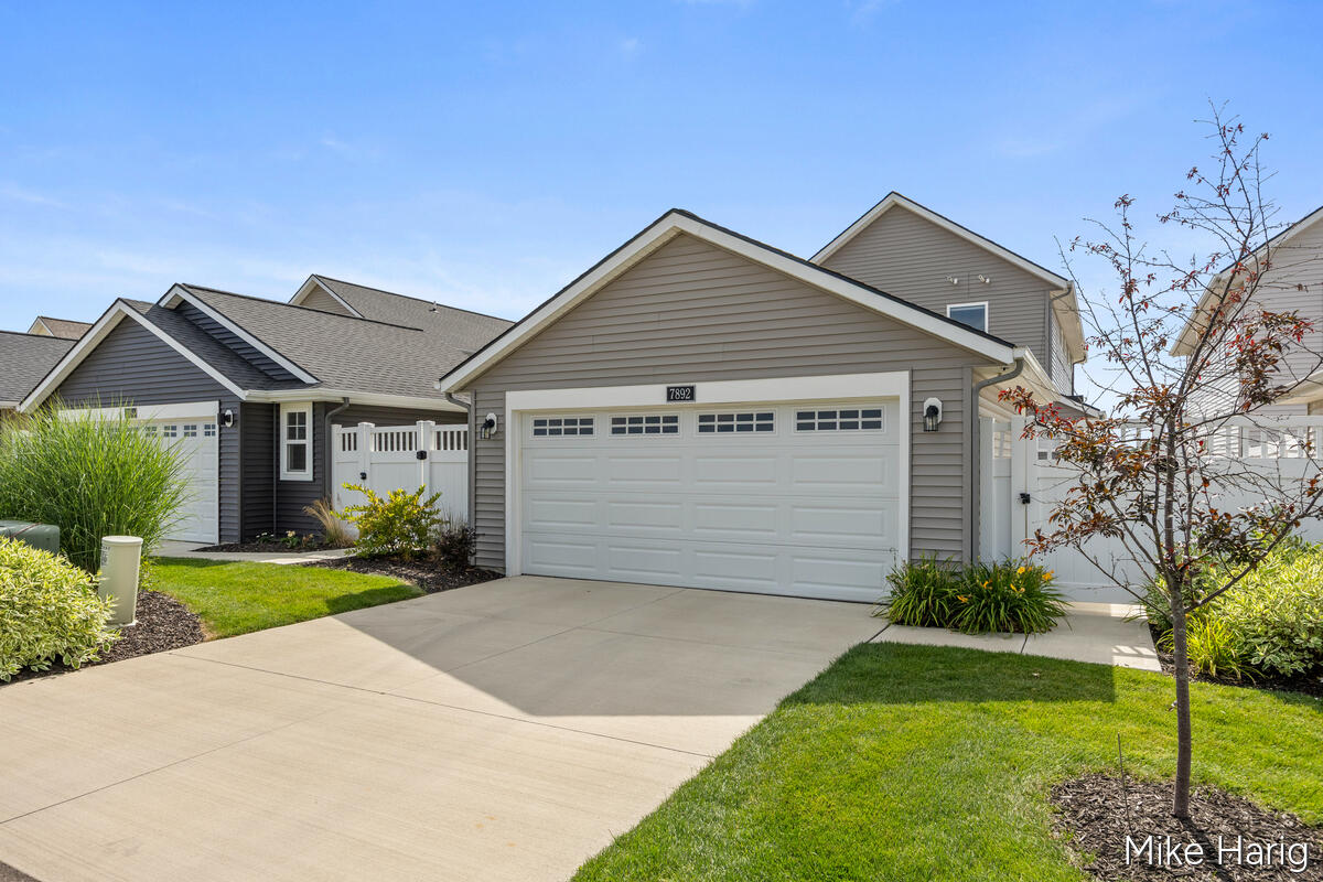 7892 Greendale Drive SE Byron Center MI 49315