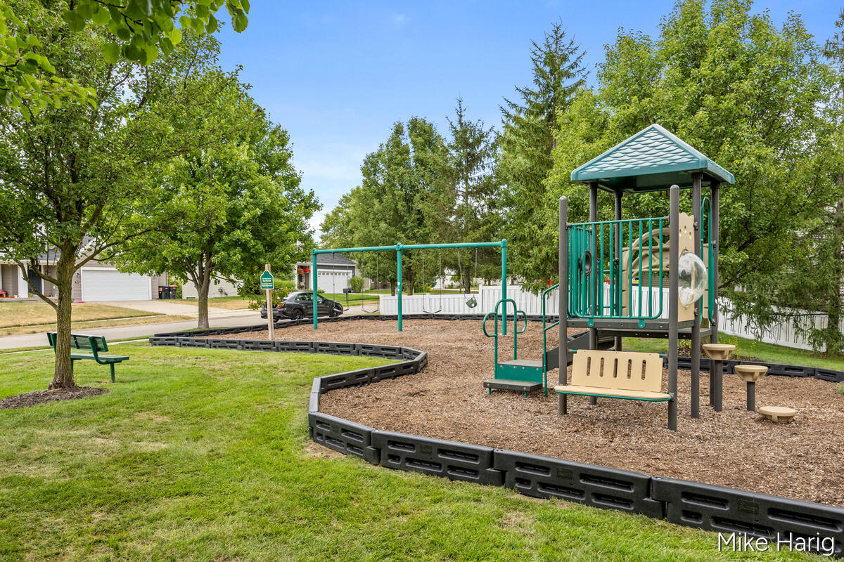 7892 Greendale Drive SE Byron Center MI 49315