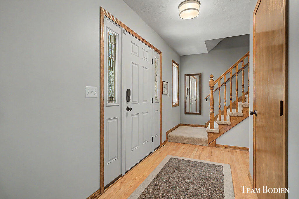 8925 Shaner Avenue NE Rockford MI 49341