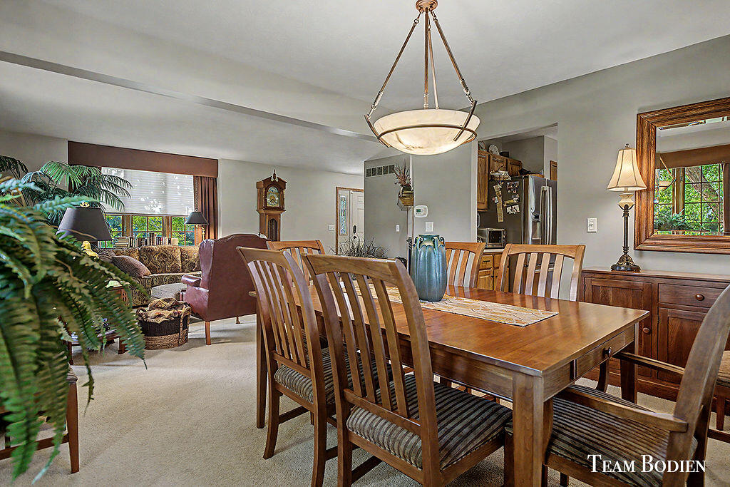 8925 Shaner Avenue NE Rockford MI 49341