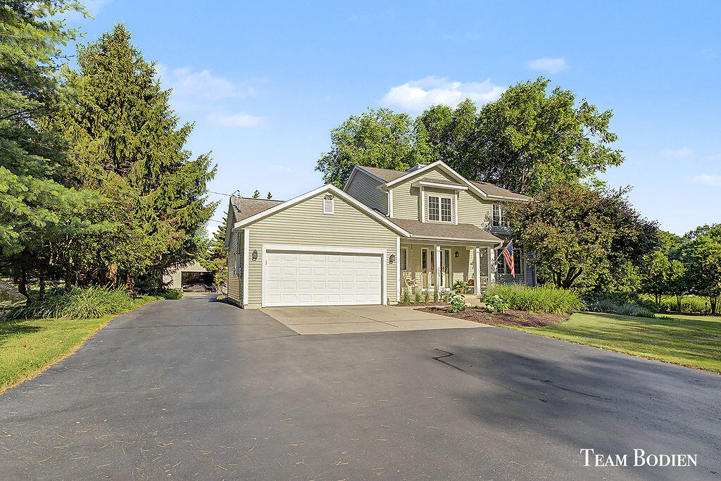 8925 Shaner Avenue NE Rockford MI 49341