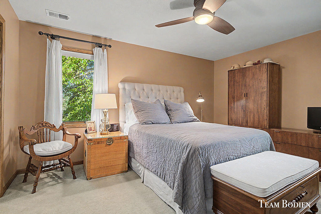 8925 Shaner Avenue NE Rockford MI 49341
