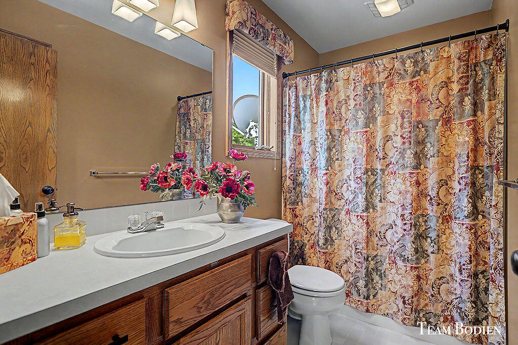 8925 Shaner Avenue NE Rockford MI 49341