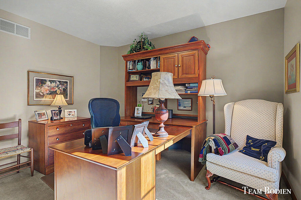 8925 Shaner Avenue NE Rockford MI 49341