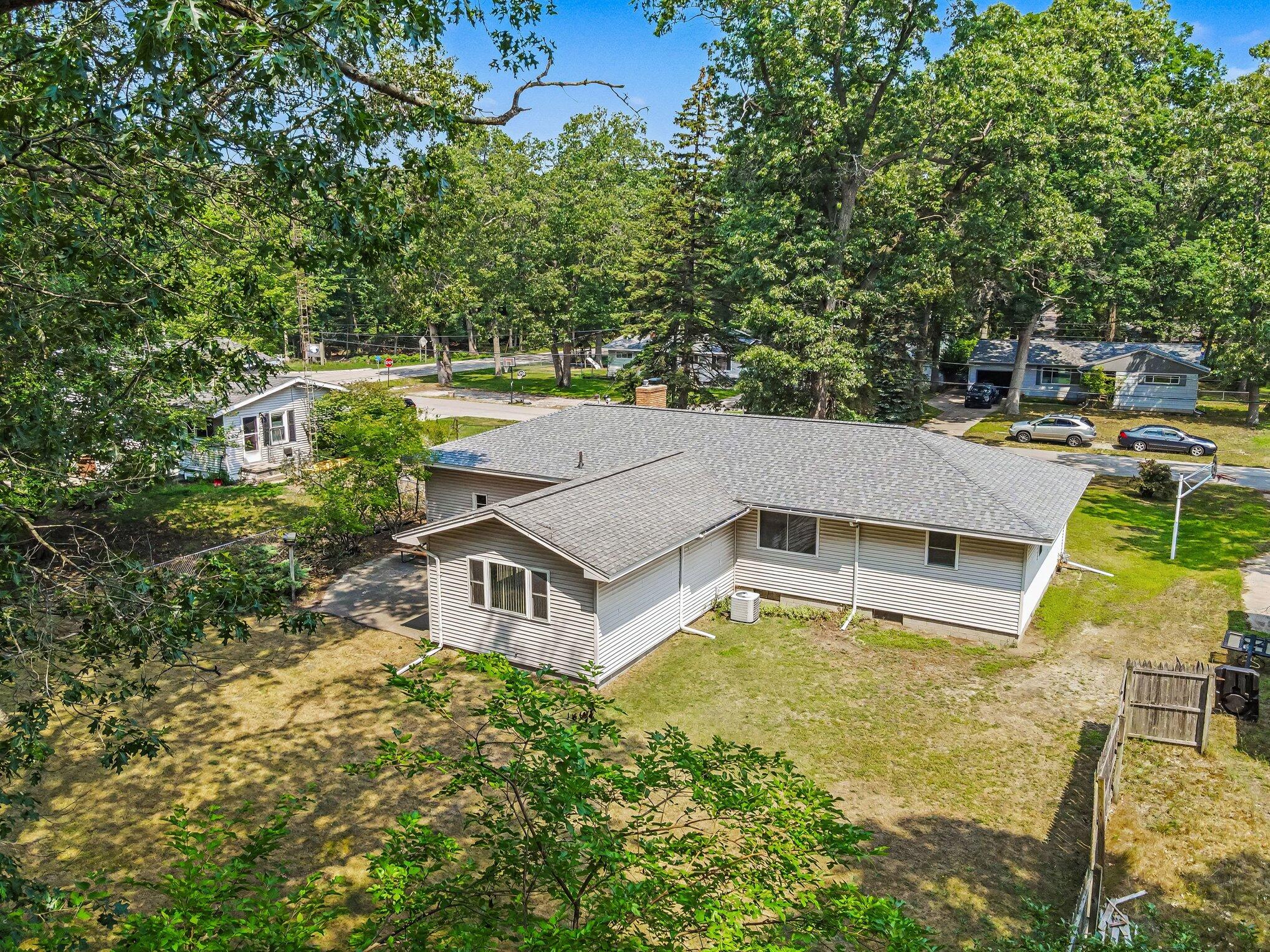 2375 Southwood Avenue Muskegon MI 49441