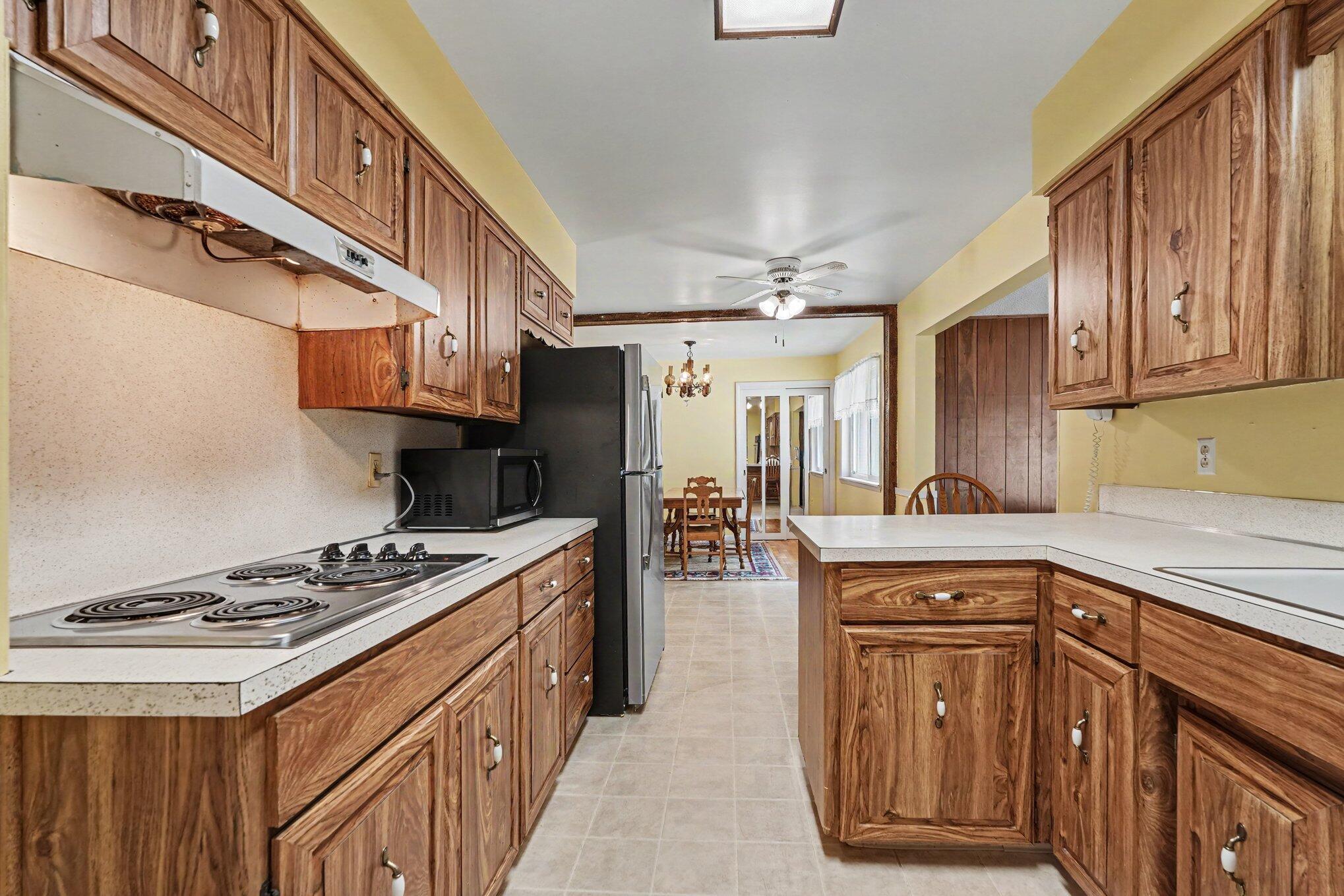 2375 Southwood Avenue Muskegon MI 49441