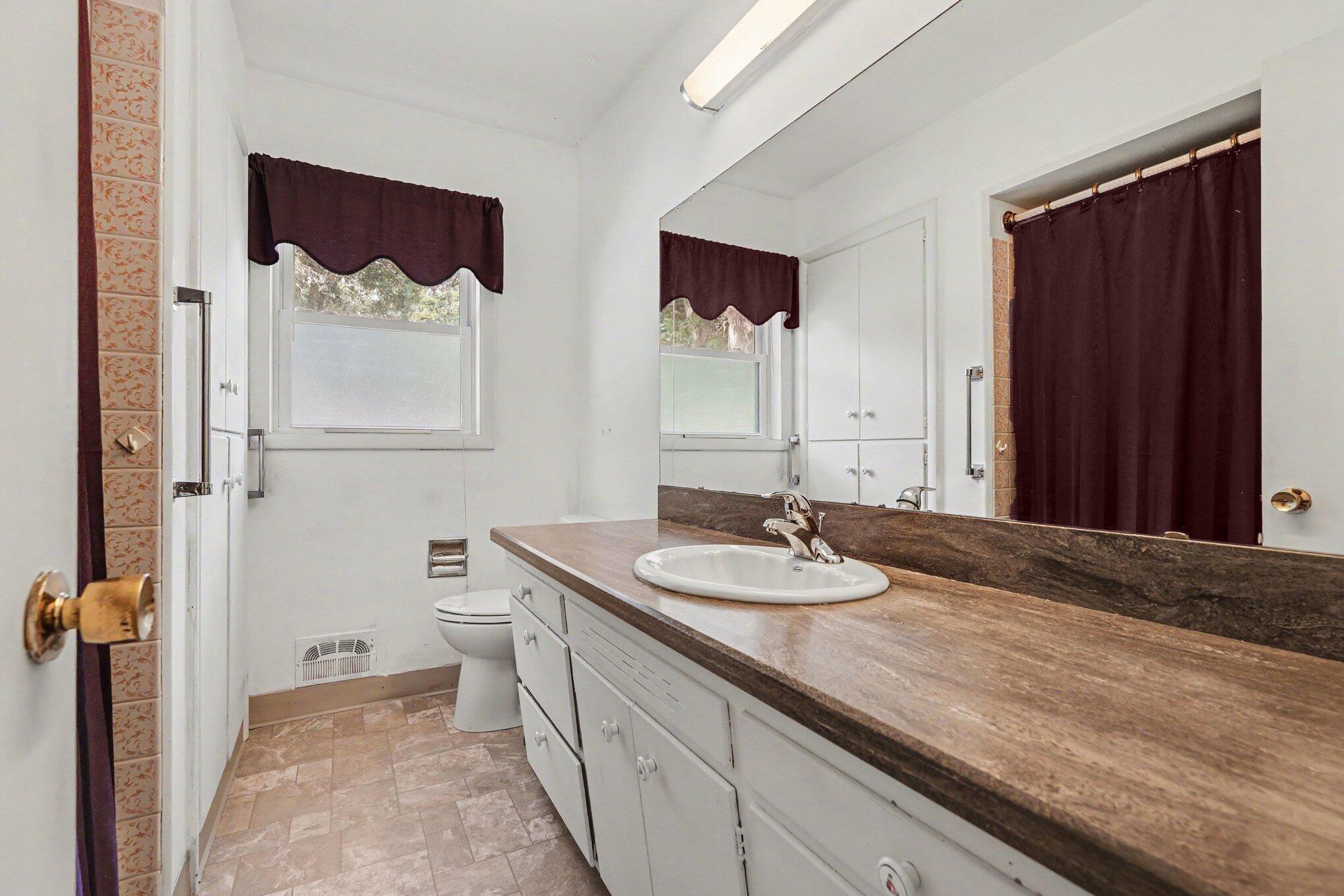 2375 Southwood Avenue Muskegon MI 49441