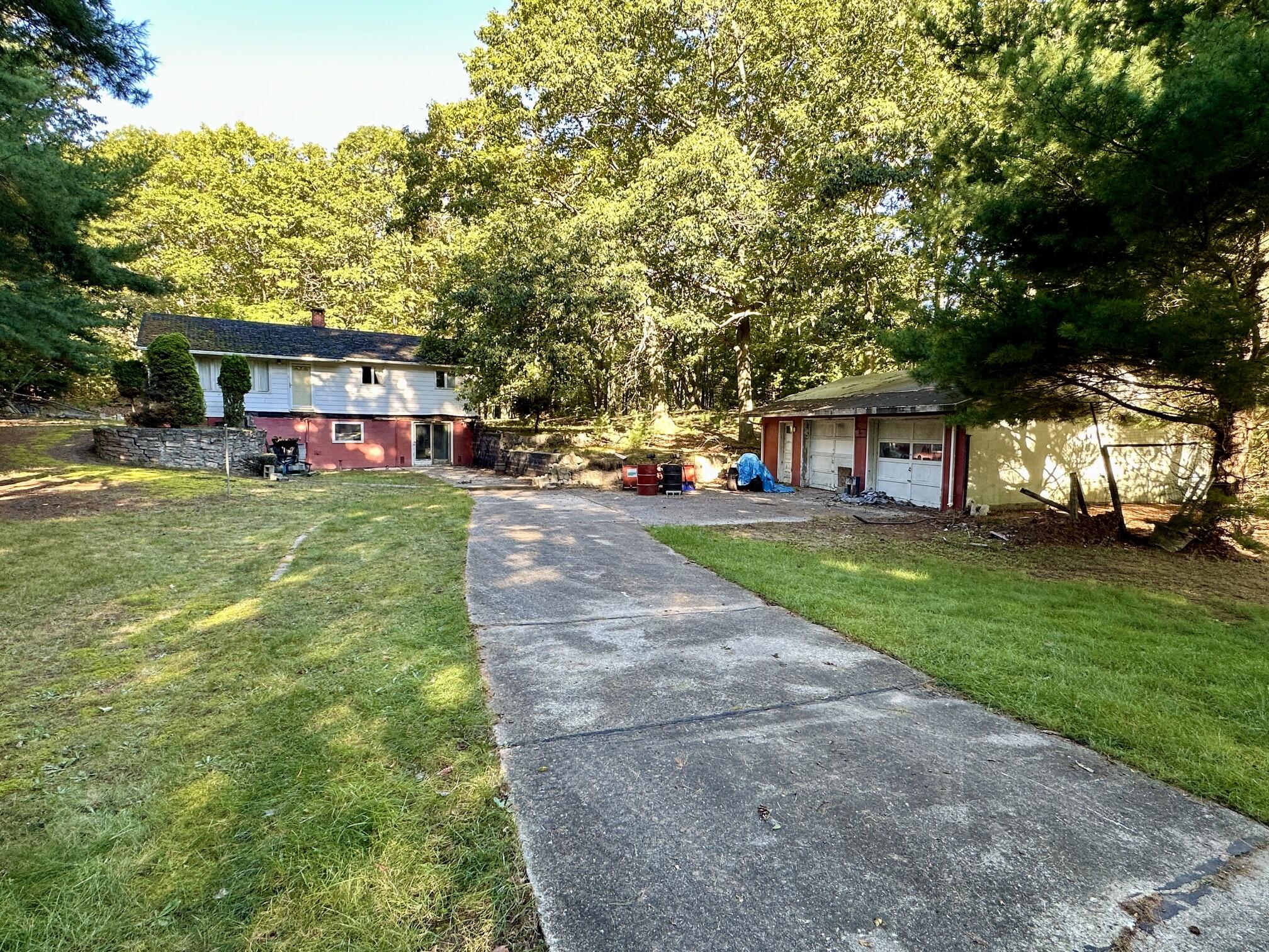2439 N Lakeshore Drive Ludington MI 49431