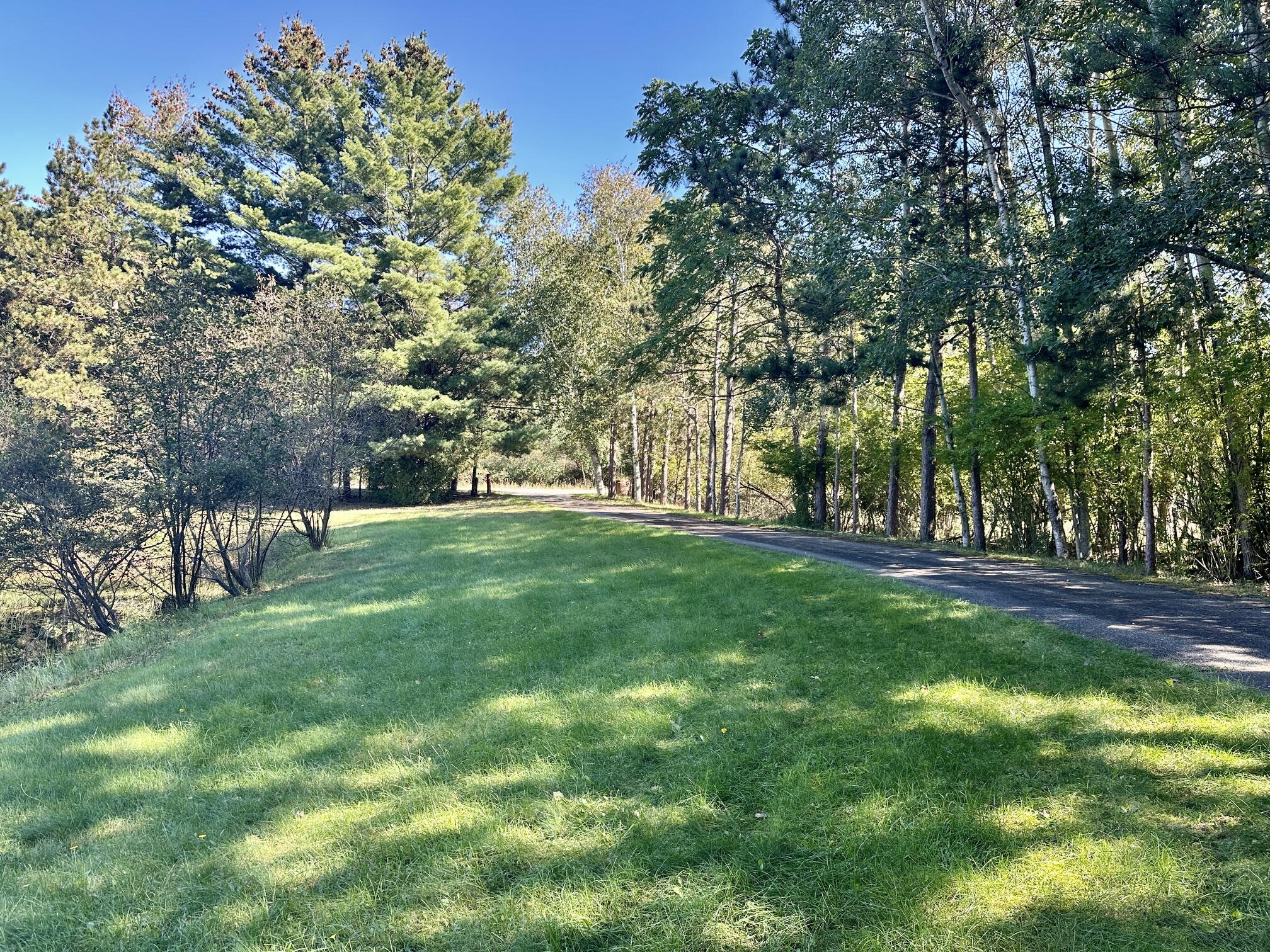 2439 N Lakeshore Drive Ludington MI 49431