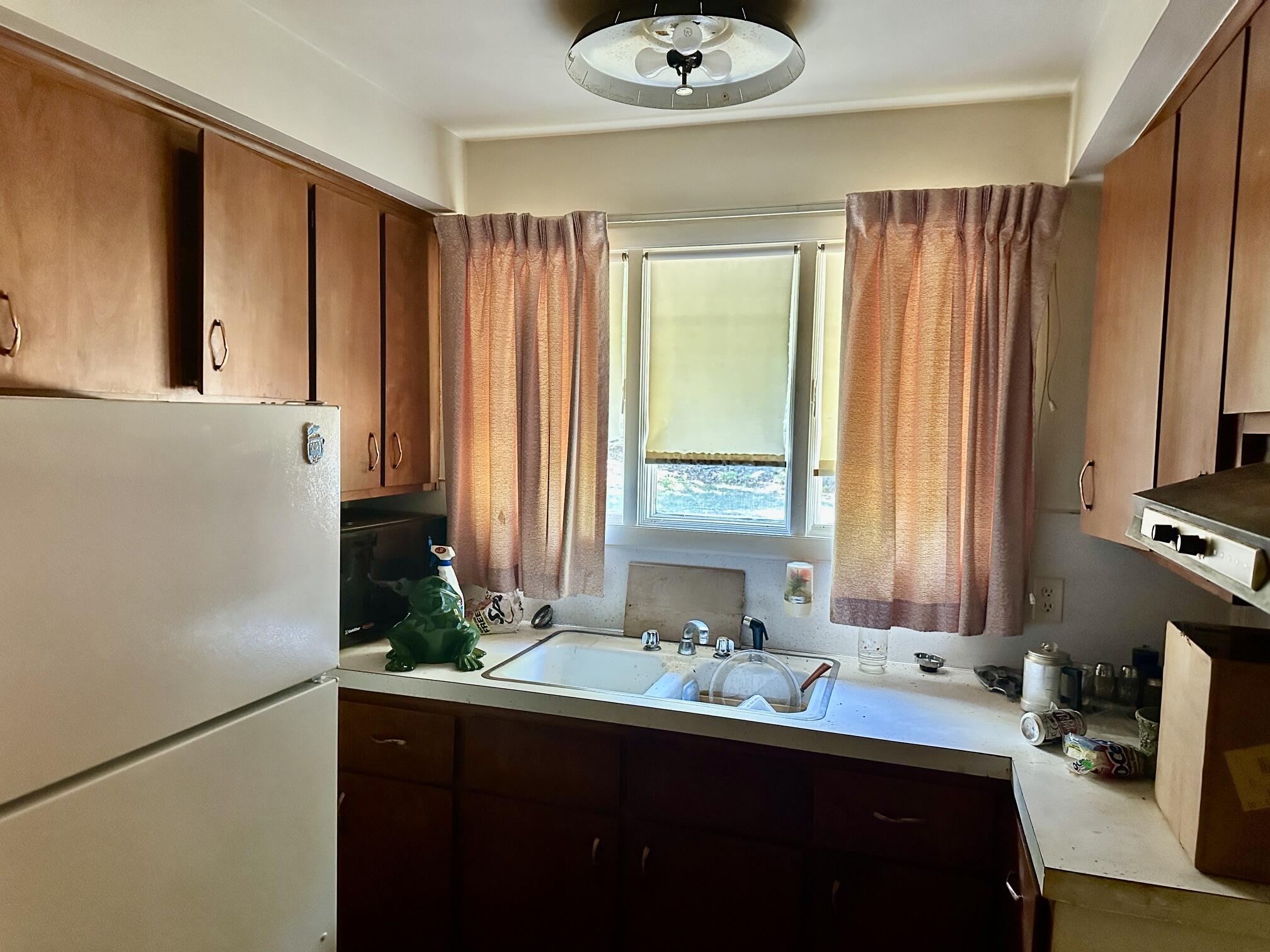 2439 N Lakeshore Drive Ludington MI 49431