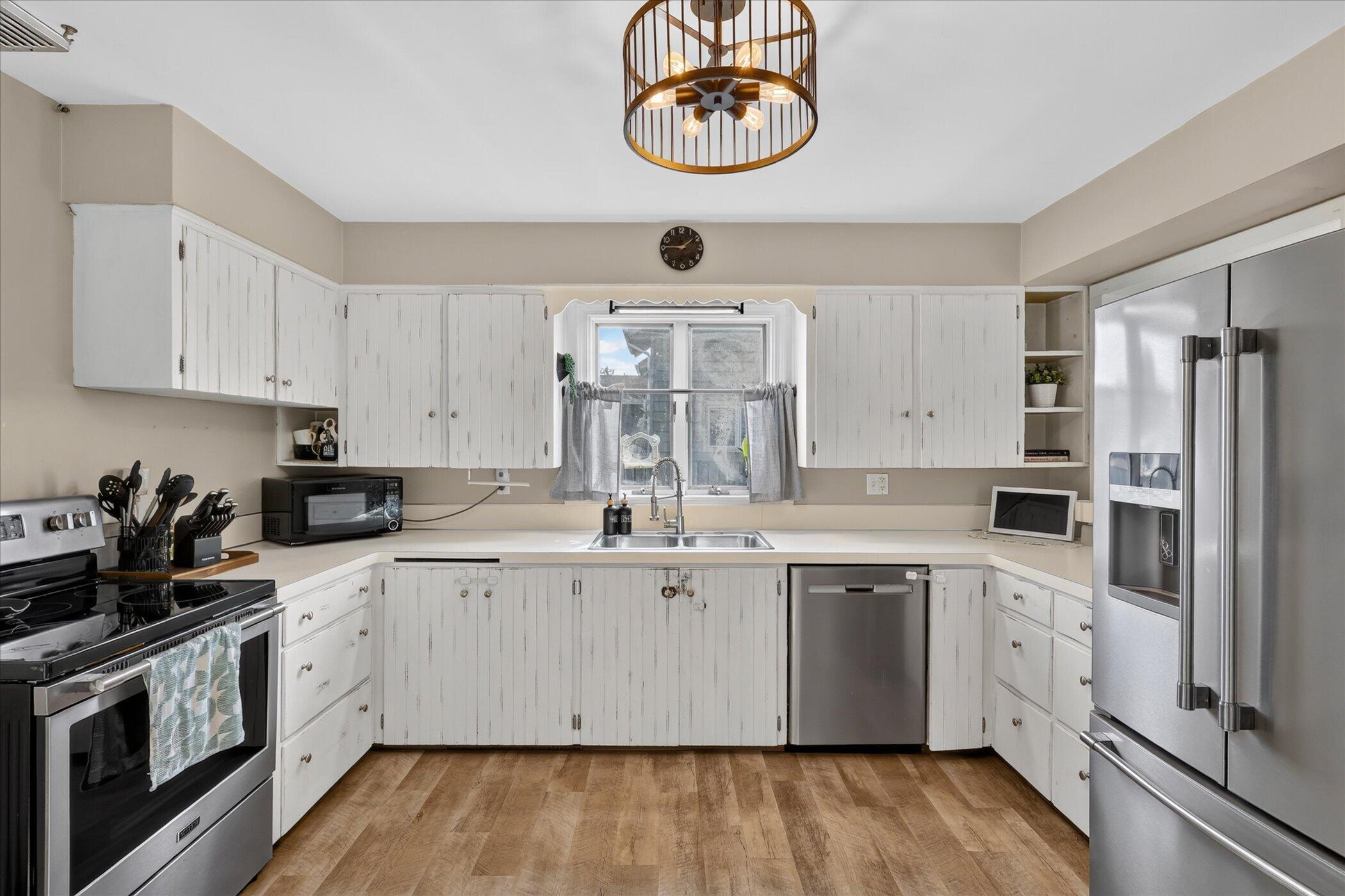 307 W Washington Avenue Zeeland MI 49464