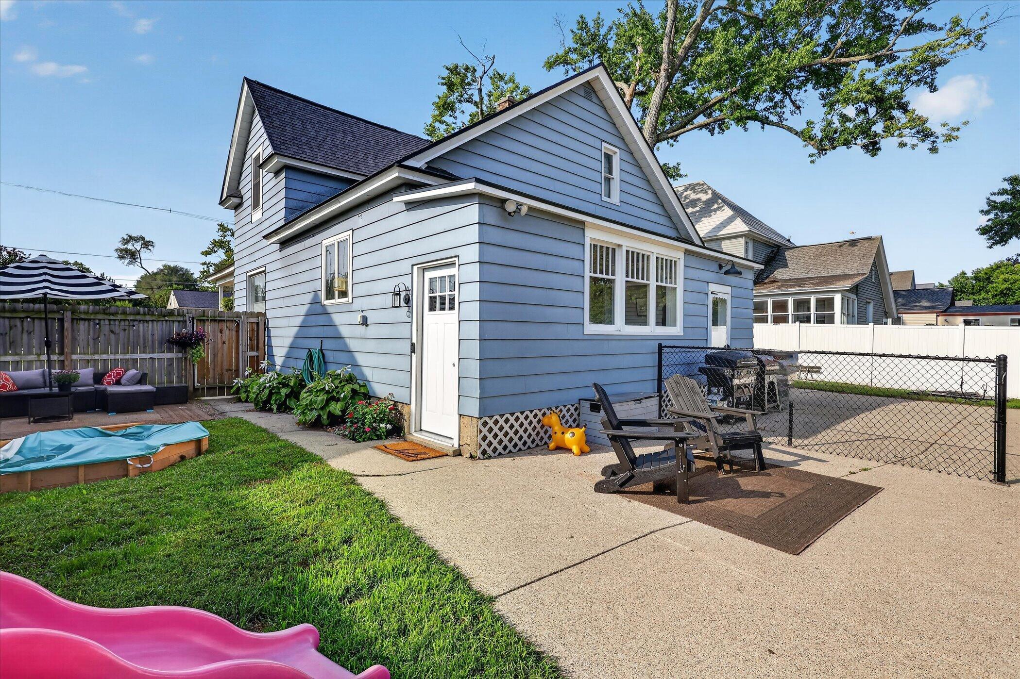 307 W Washington Avenue Zeeland MI 49464