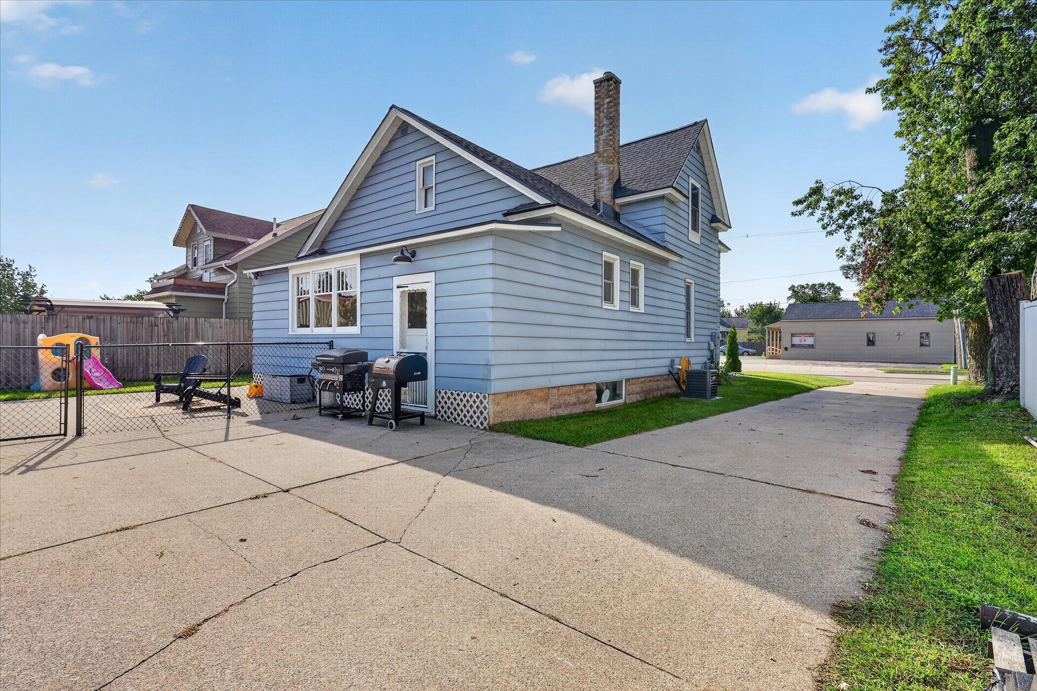 307 W Washington Avenue Zeeland MI 49464