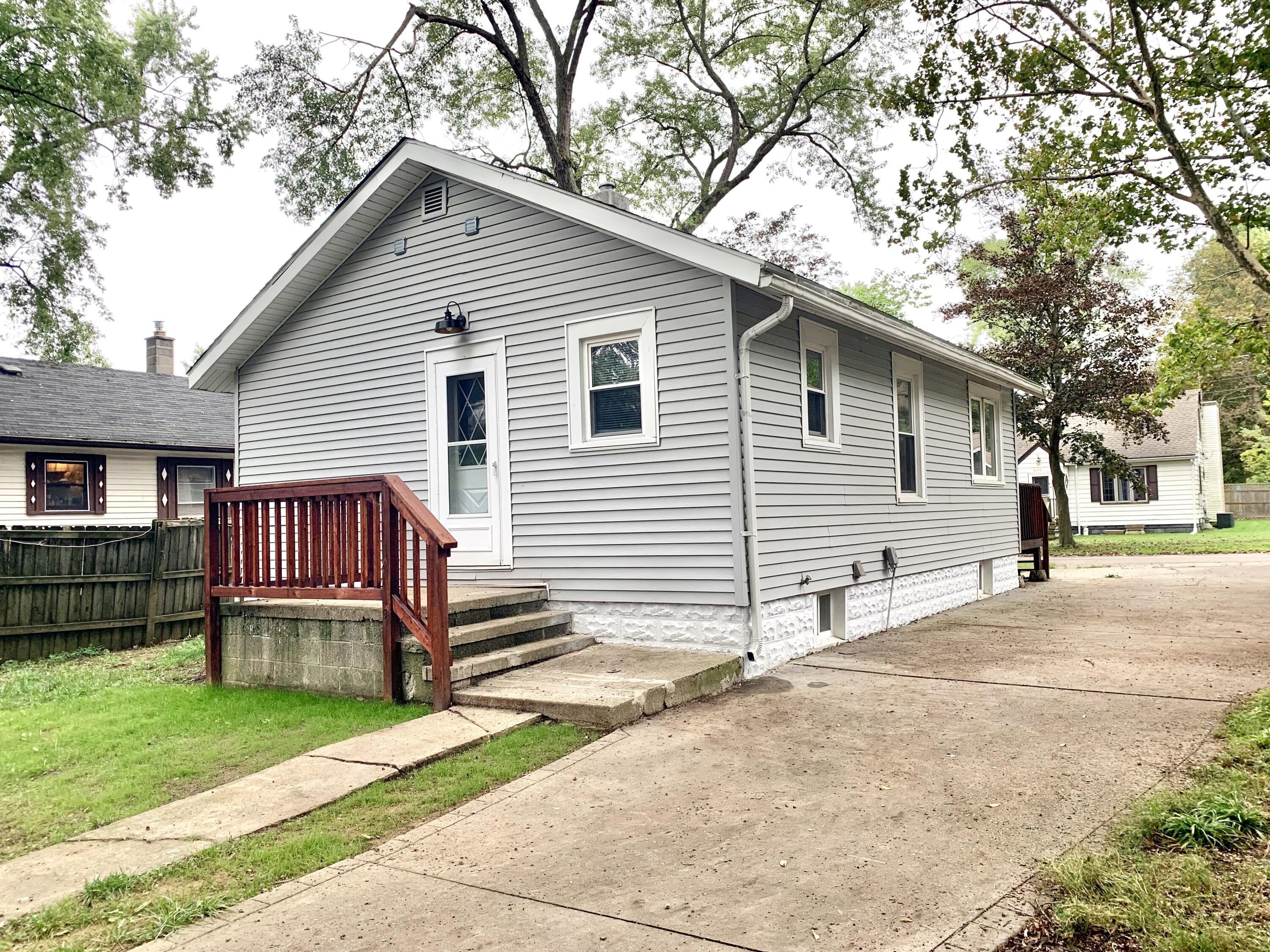 3621 Adams Street Kalamazoo MI 49008