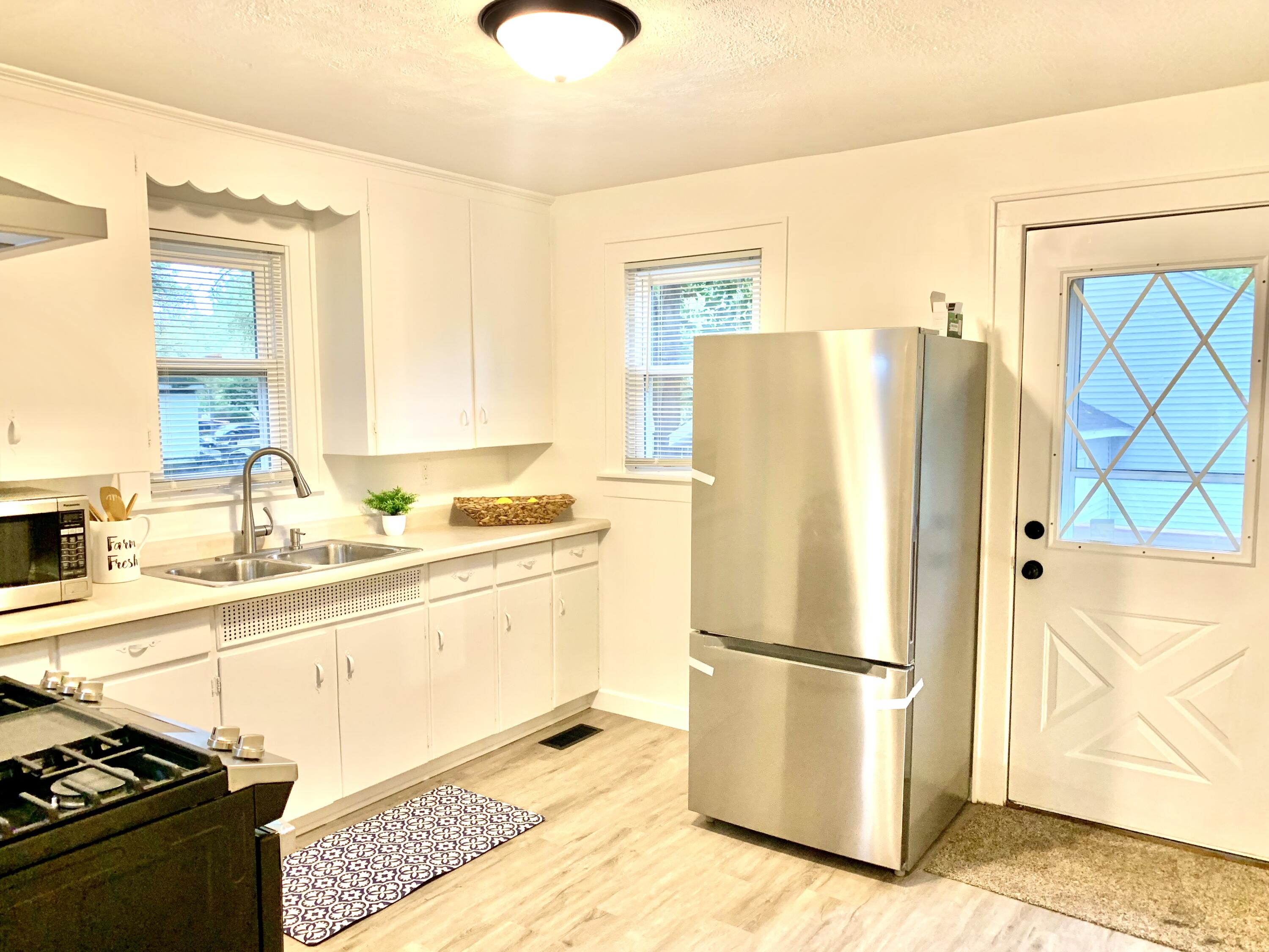 3621 Adams Street Kalamazoo MI 49008