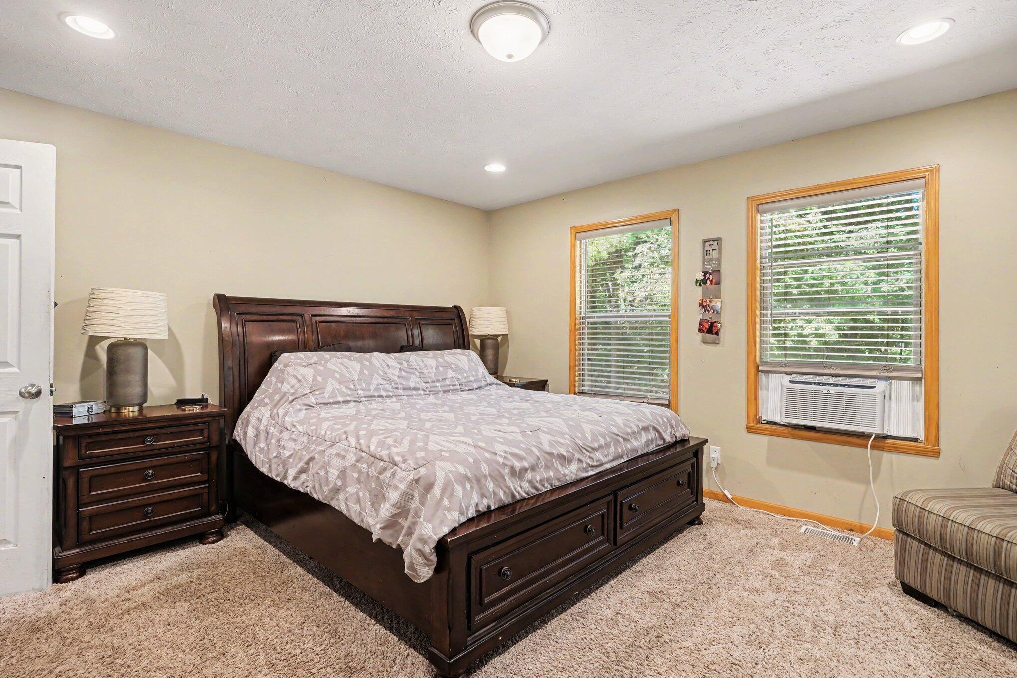 416 E River Road Muskegon MI 49445