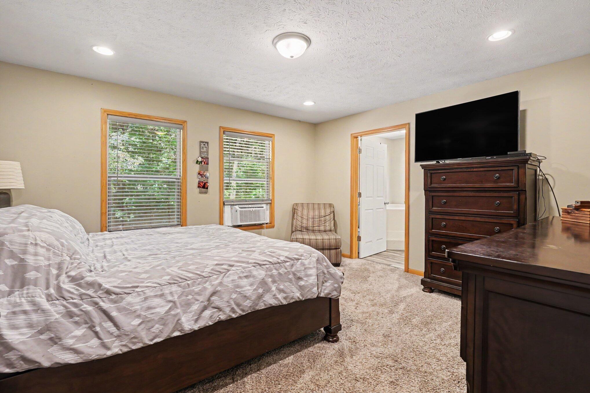 416 E River Road Muskegon MI 49445