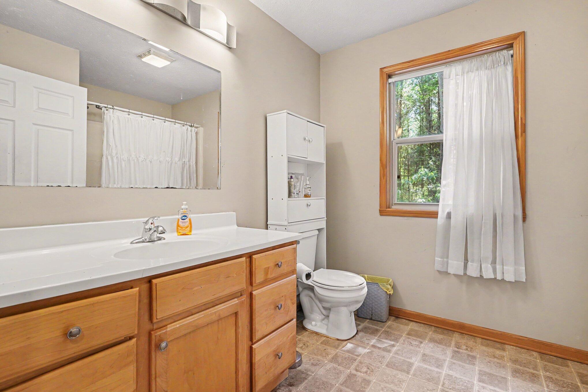 416 E River Road Muskegon MI 49445