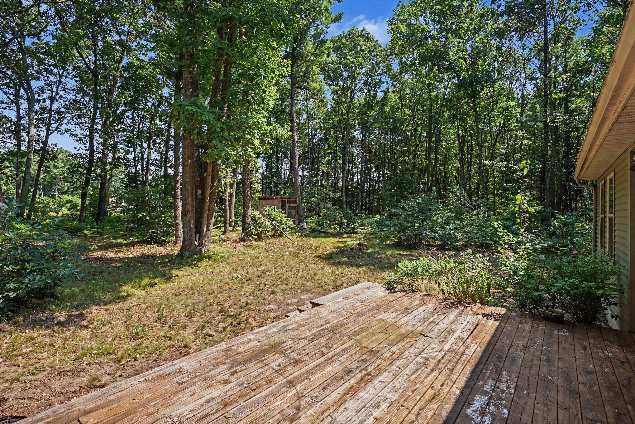 416 E River Road Muskegon MI 49445