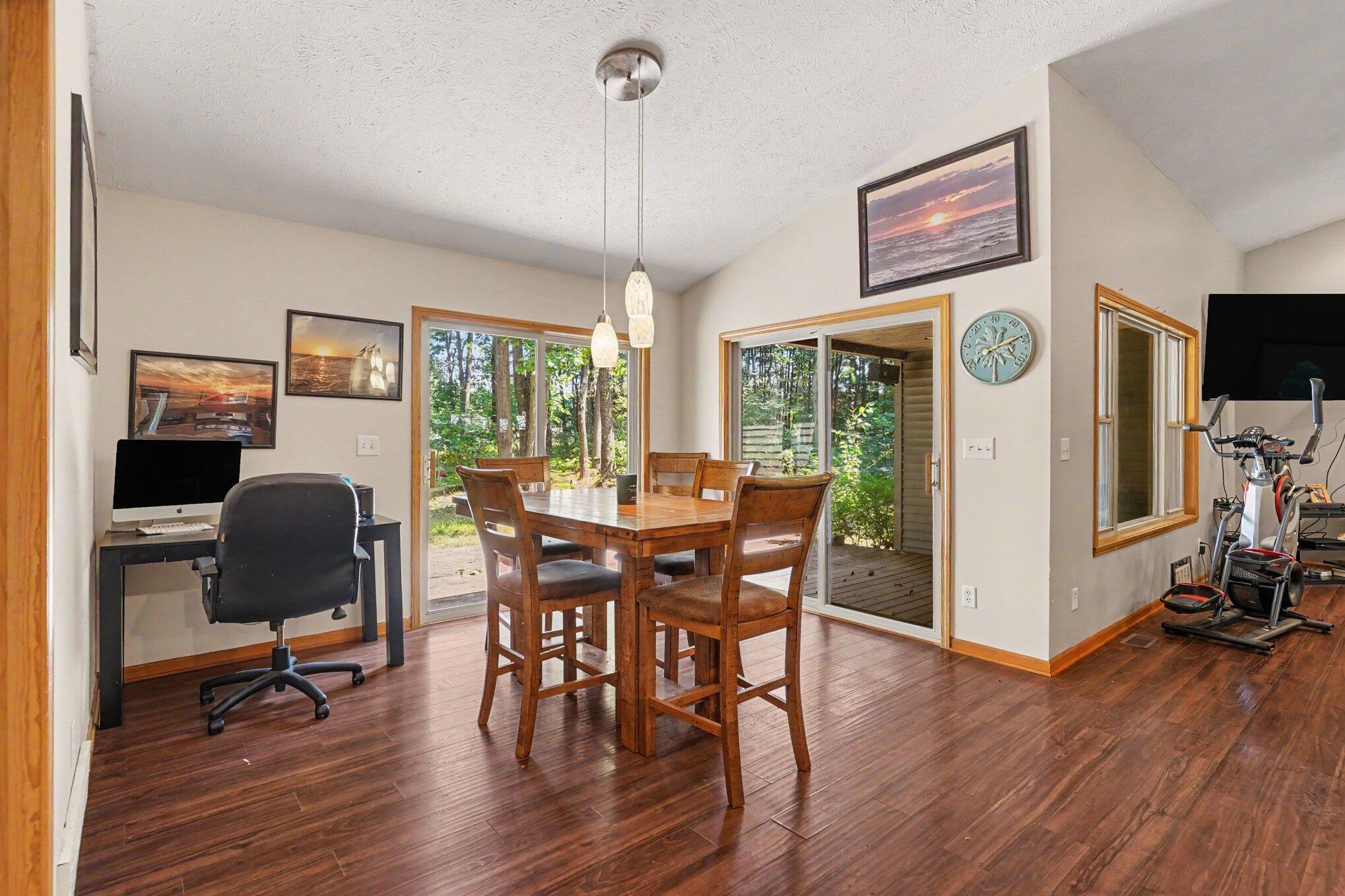 416 E River Road Muskegon MI 49445