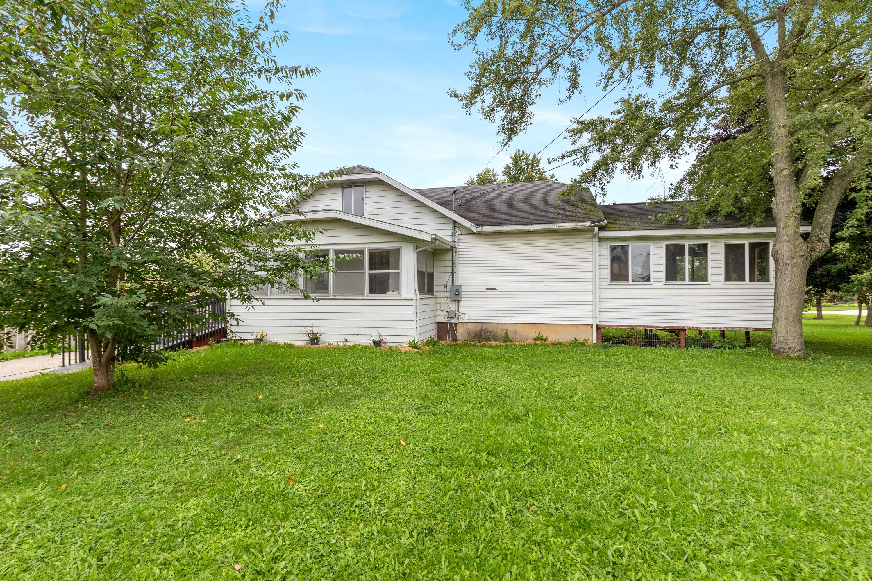 4032 Richmond Street NW Grand Rapids MI 49534