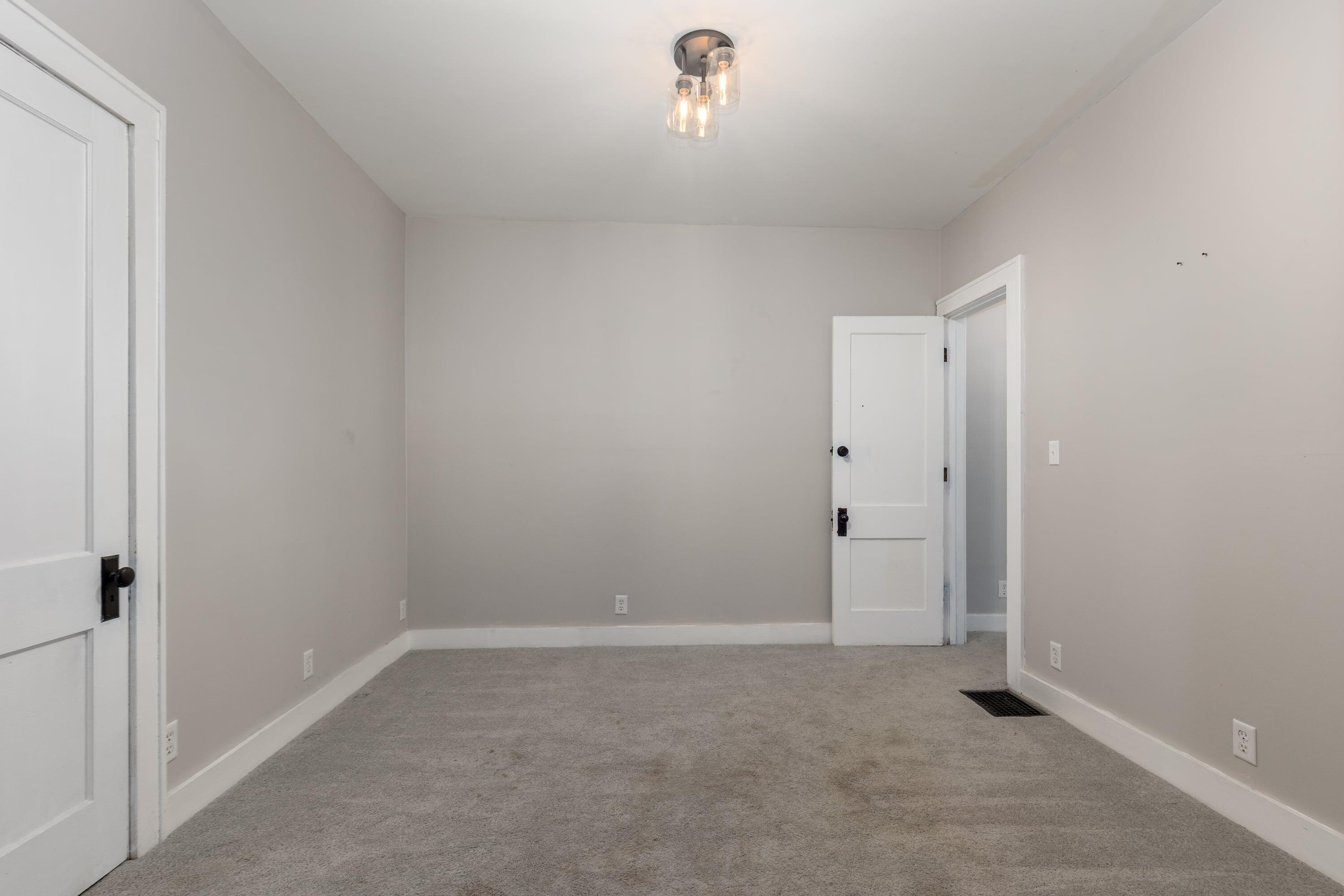 4032 Richmond Street NW Grand Rapids MI 49534