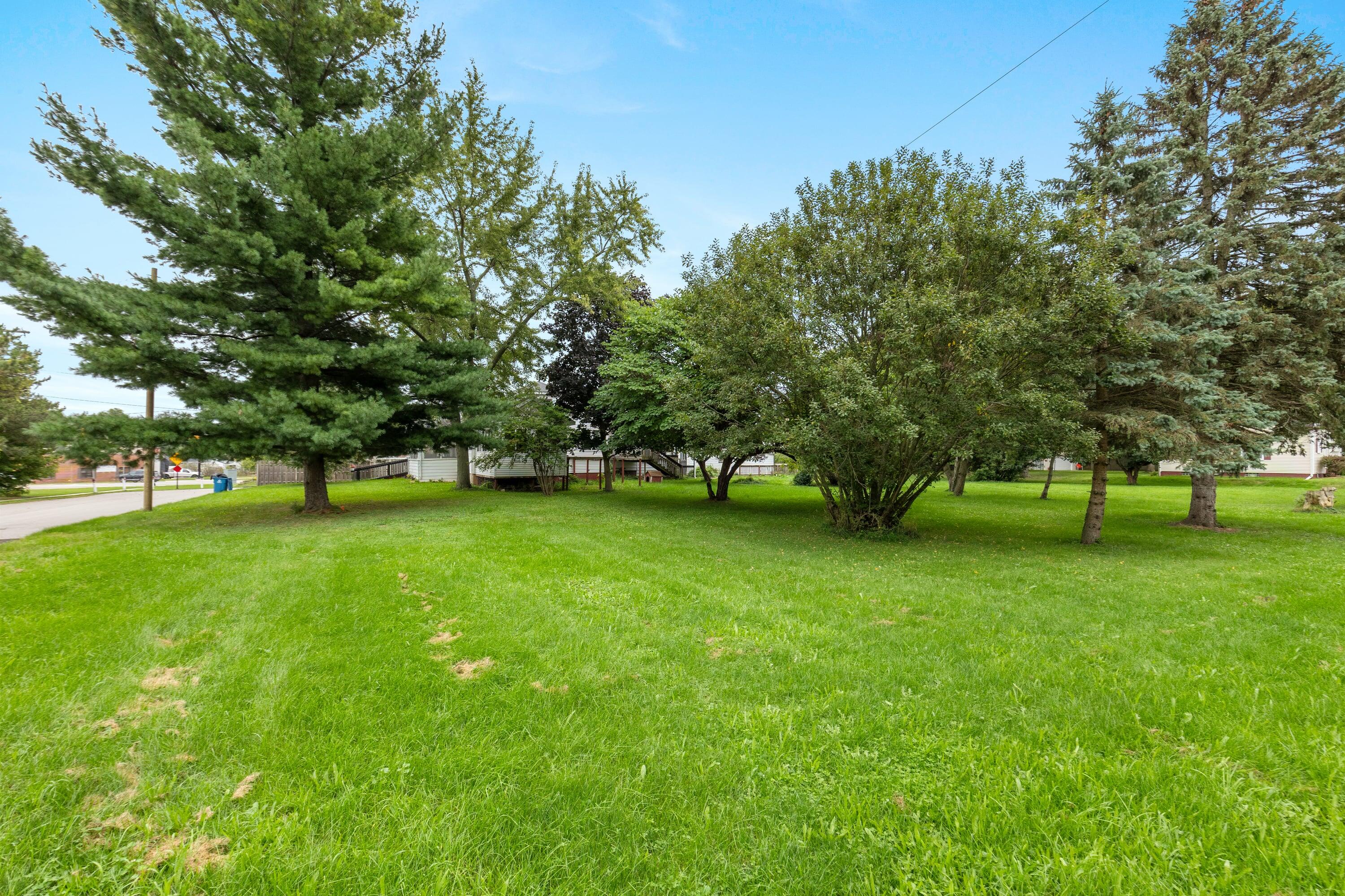 4032 Richmond Street NW Grand Rapids MI 49534
