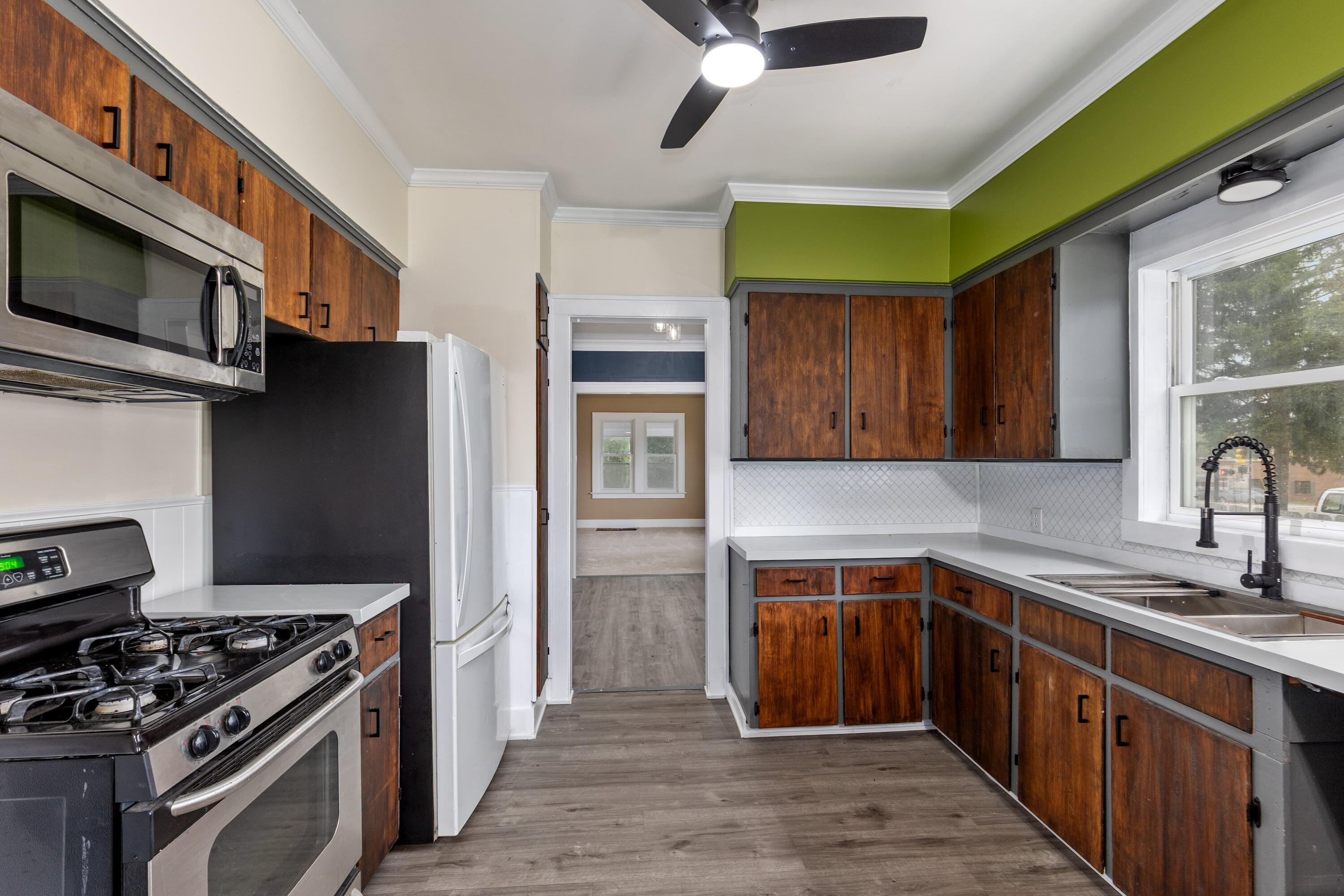 4032 Richmond Street NW Grand Rapids MI 49534