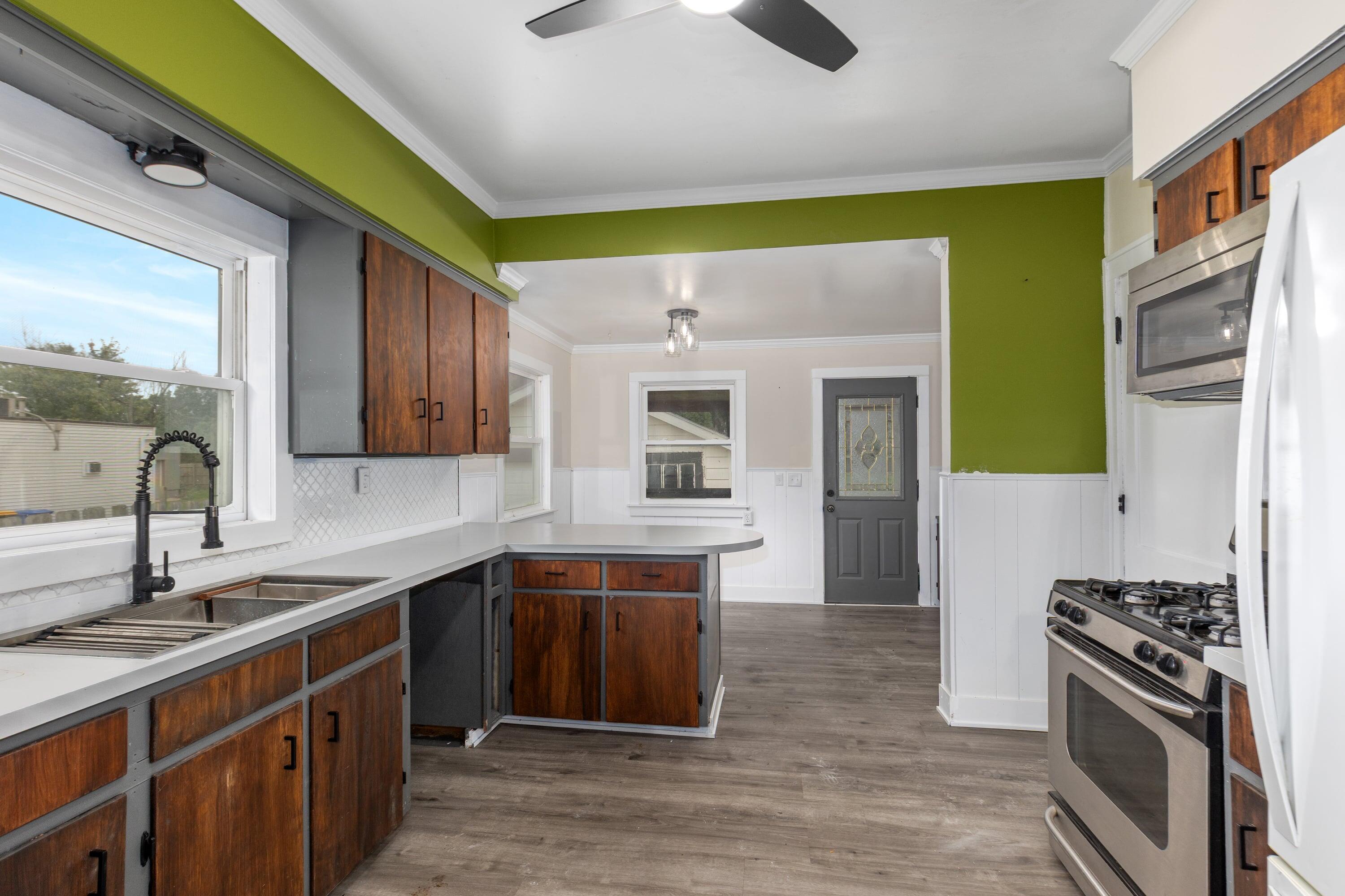 4032 Richmond Street NW Grand Rapids MI 49534