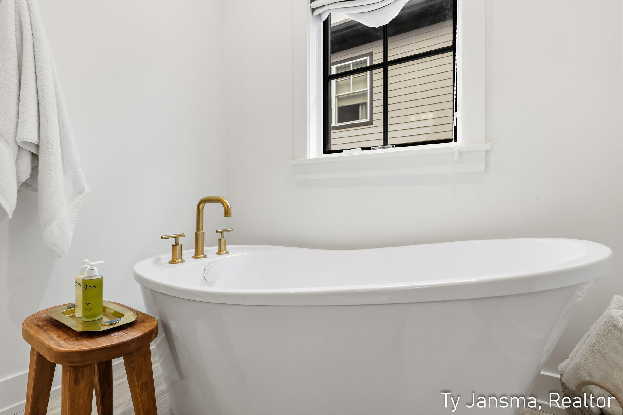 7253 Bradfield Street SE Ada MI 49301