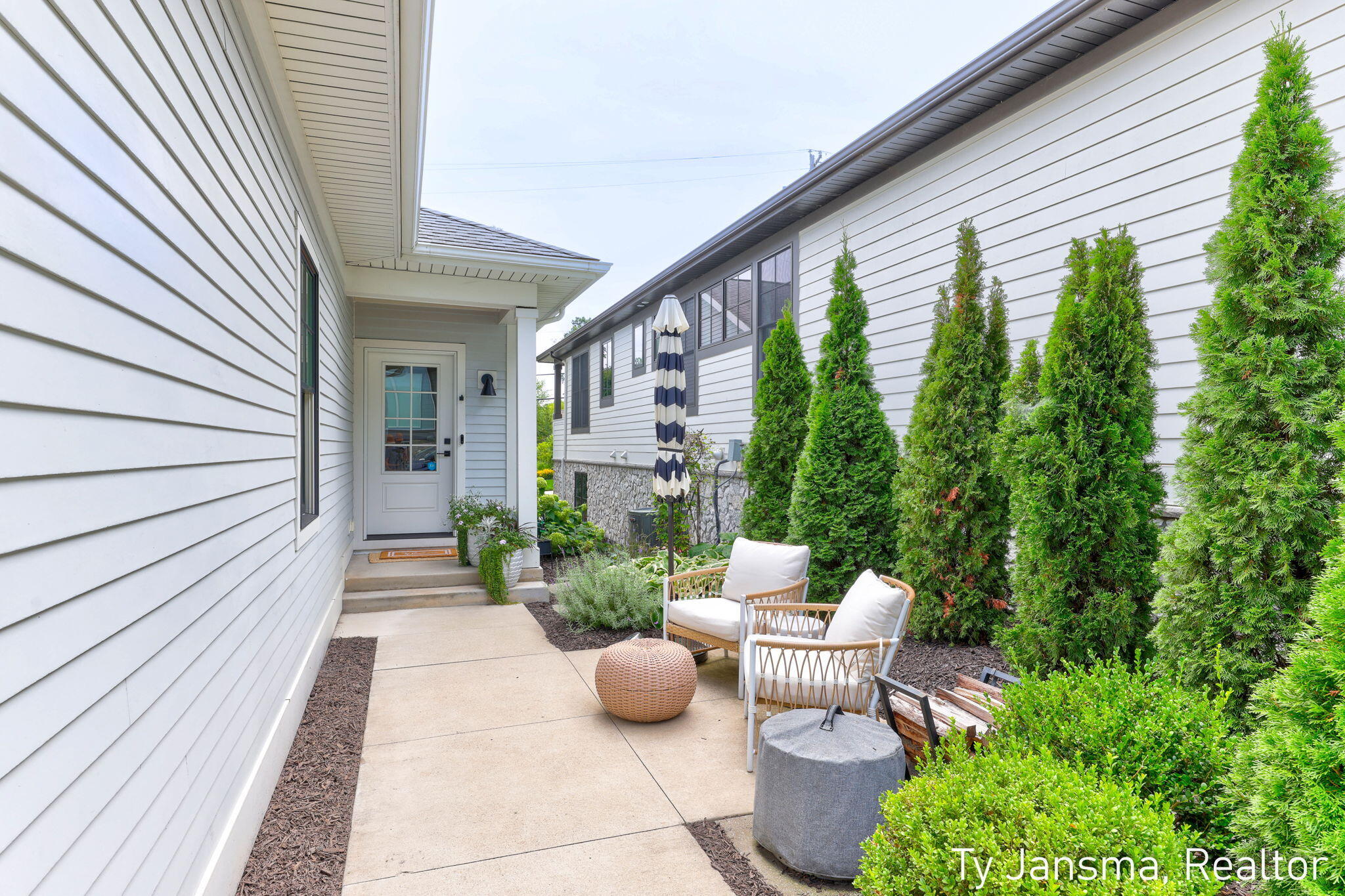 7253 Bradfield Street SE Ada MI 49301