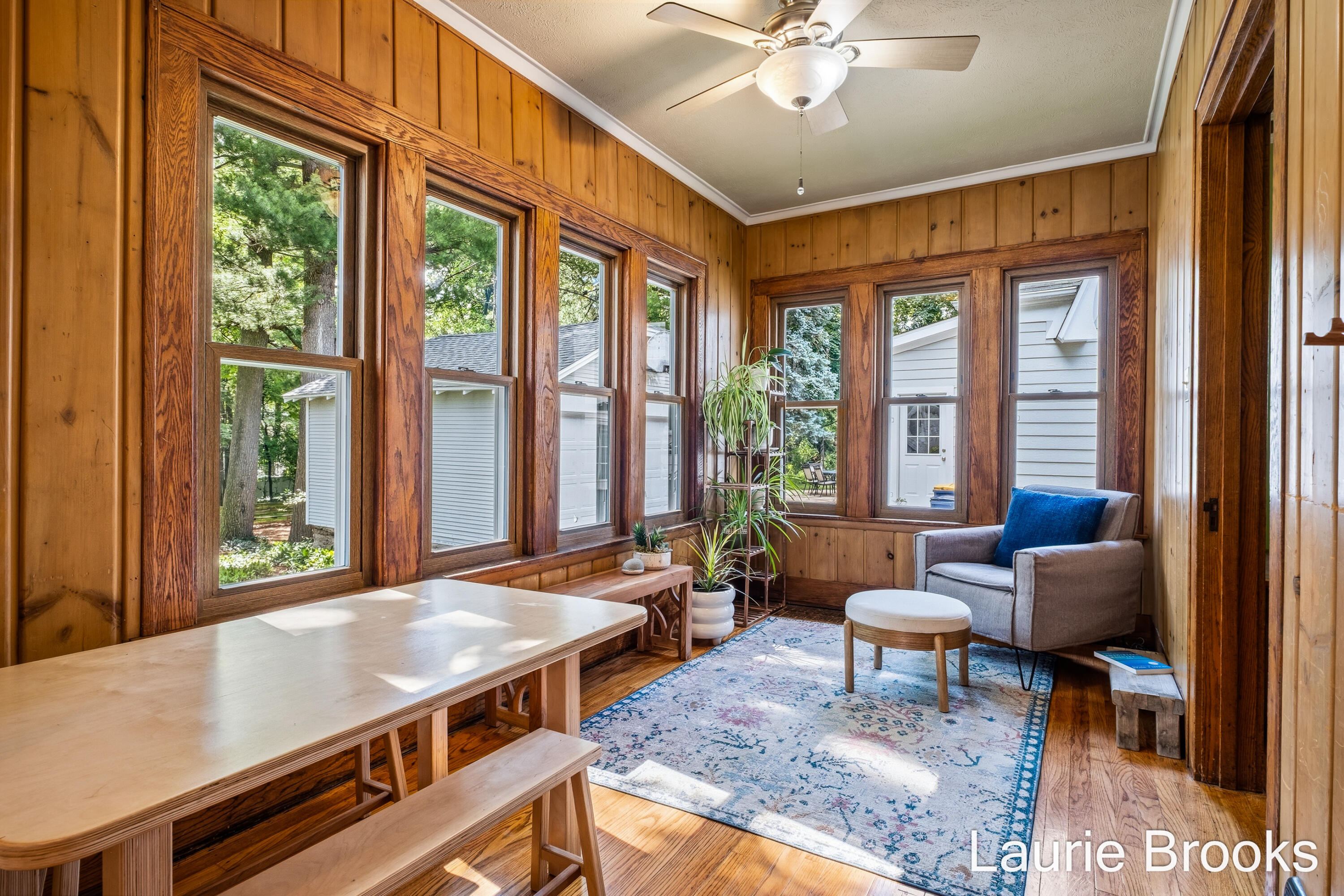 214 Glenhaven Avenue NW Grand Rapids MI 49504