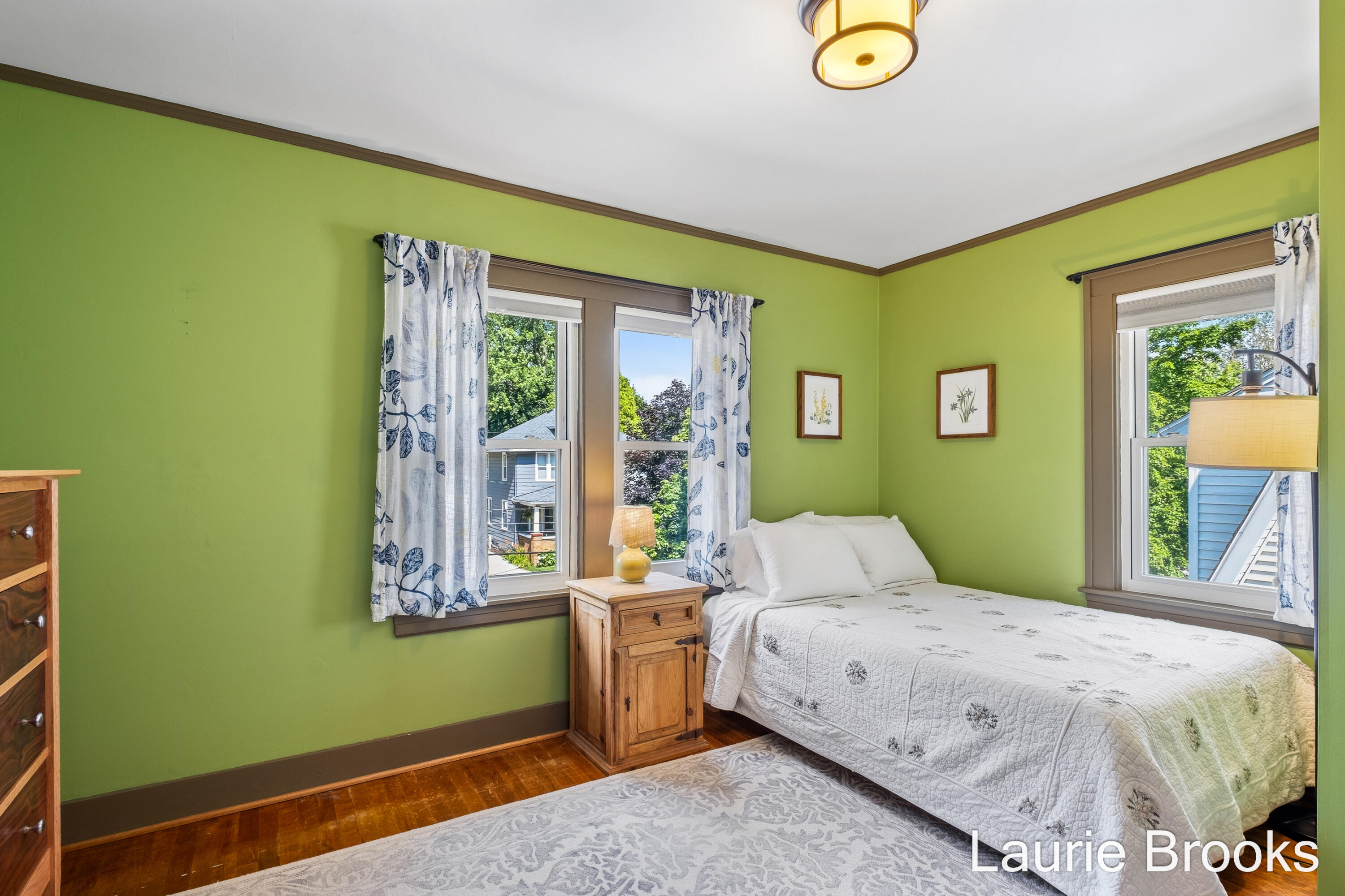 214 Glenhaven Avenue NW Grand Rapids MI 49504
